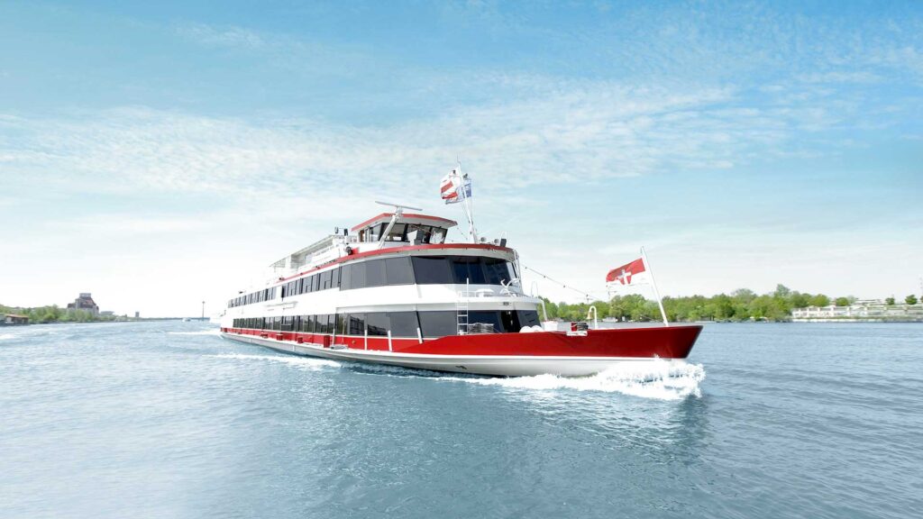 Admiral_Tegetthoff Eventschiff in voller Fahrt.